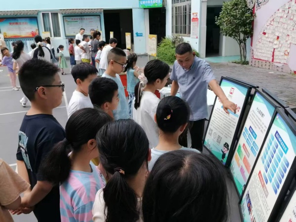 600浙江丽水：崇尚科学拒邪护平安 安全宣讲走进缙云县长坑小学图片1_副本.jpg